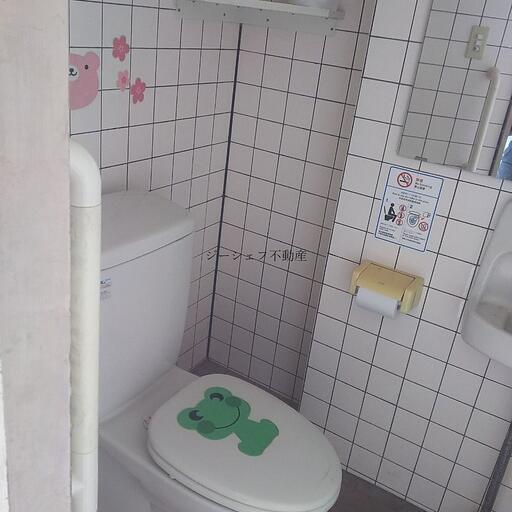トイレ 残置物のトイレです。