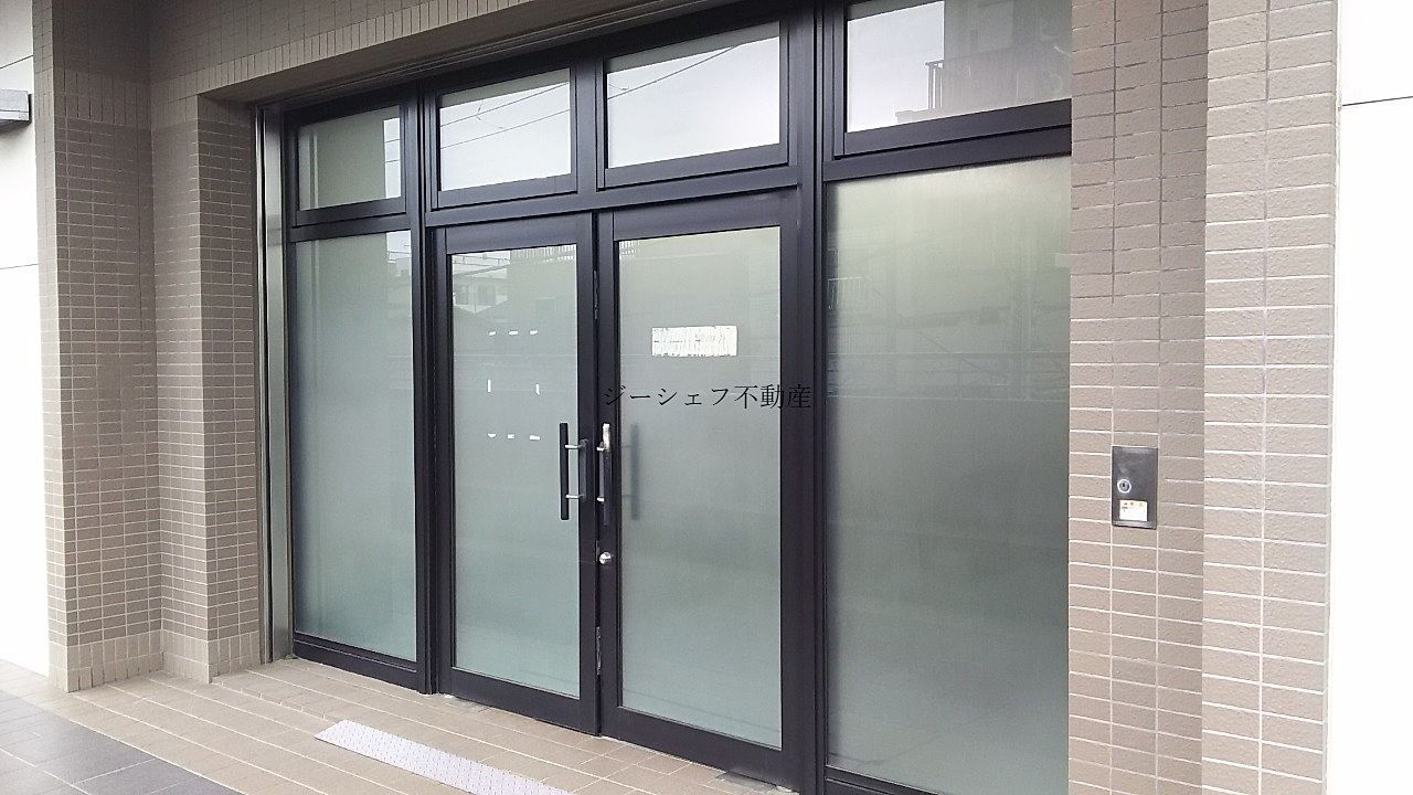 京成本線高砂駅南口徒歩１分・大規模マンションの２Ｆペデストリアンデッキに面した店舗・事務所の募集です！